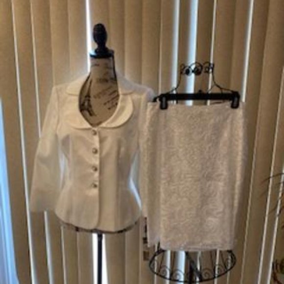 Tahari Off White Professional Woman Dressy Suit 8 - Picture 1 of 5